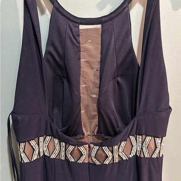 XSCAPE PROM DRESS IN NAVY BLUE SIZE 6. - Picture 7 of 10